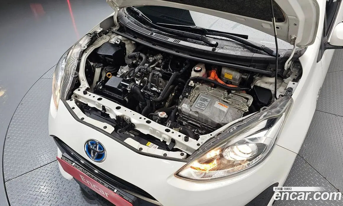 Toyota Prius 2018 1.5 автомат (гидро), фото 6 Toyota Prius 2018 1.5 автомат (гидро), фото 6
