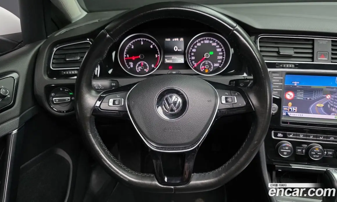 Volkswagen Golf 2013 2.0 автомат (гидро), фото 16