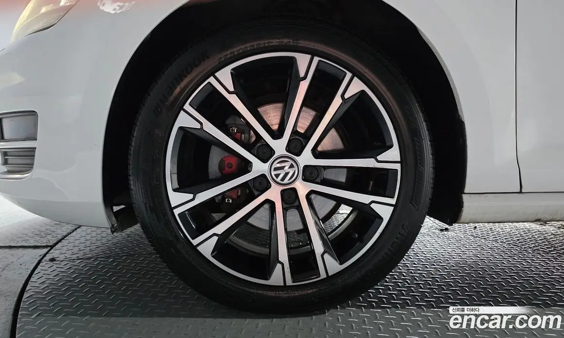 Volkswagen Golf 2013 2.0 автомат (гидро), фото 5