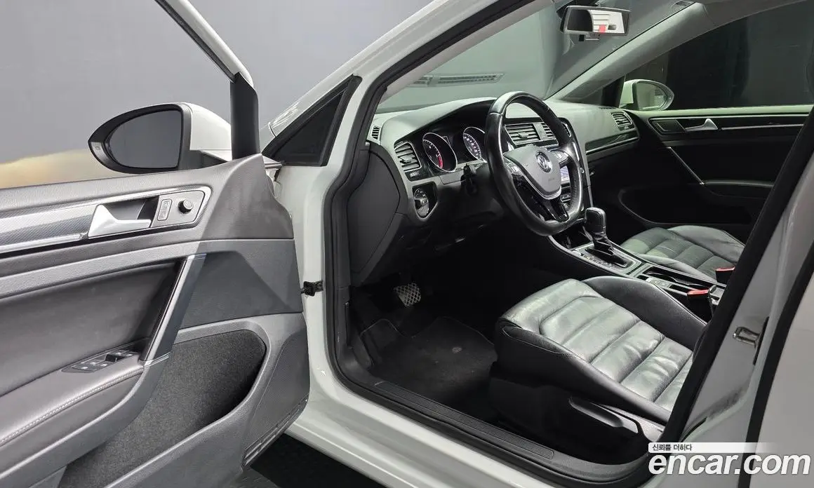 Volkswagen Golf 2013 2.0 автомат (гидро), фото 10