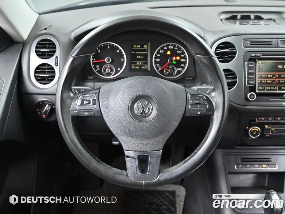 Volkswagen Tiguan 2015 2.0 автомат (гидро), фото 13