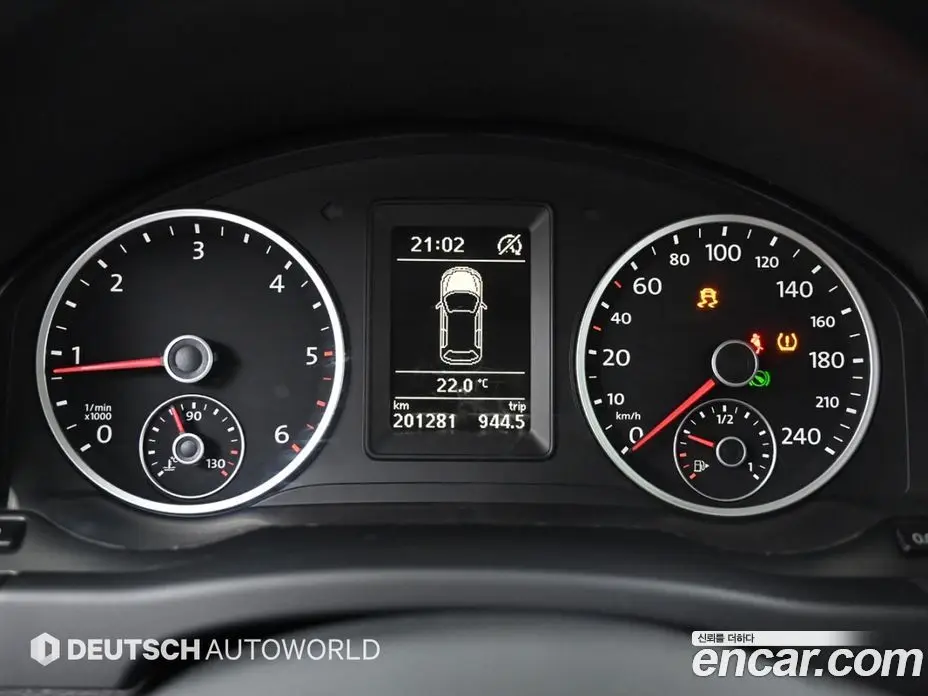 Volkswagen Tiguan 2015 2.0 автомат (гидро), фото 8