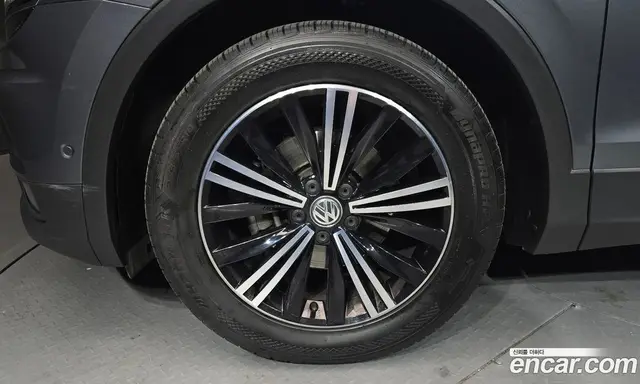 Volkswagen Tiguan 2020 2.0 автомат (гидро), миниатюра 5