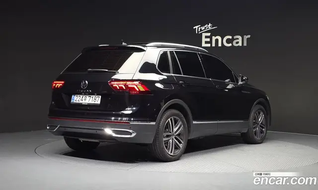 Volkswagen Tiguan 2023 2.0 автомат (гидро), миниатюра 2