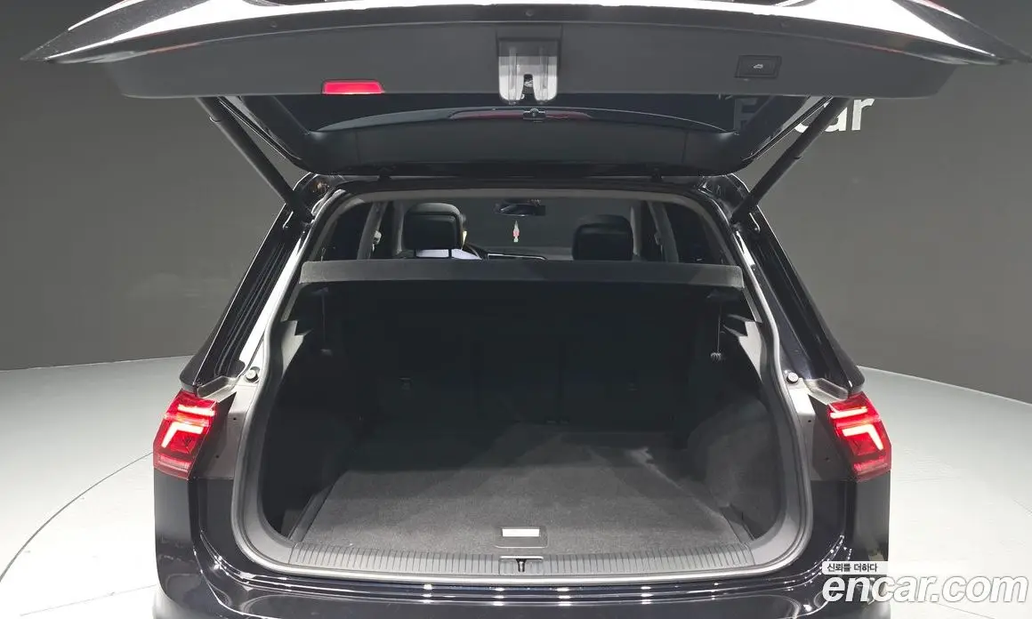 Volkswagen Tiguan 2023 2.0 автомат (гидро), фото 20