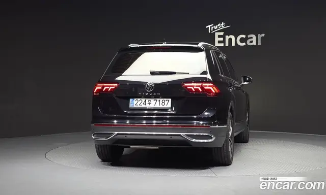 Volkswagen Tiguan 2023 2.0 автомат (гидро), миниатюра 4