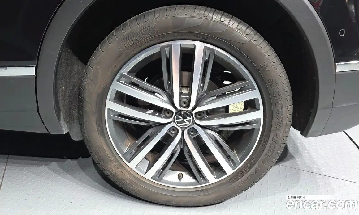 Volkswagen Tiguan 2023 2.0 автомат (гидро), фото 5