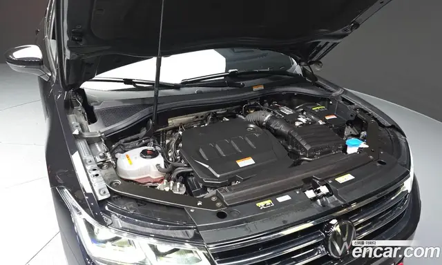 Volkswagen Tiguan 2023 2.0 автомат (гидро), миниатюра 6