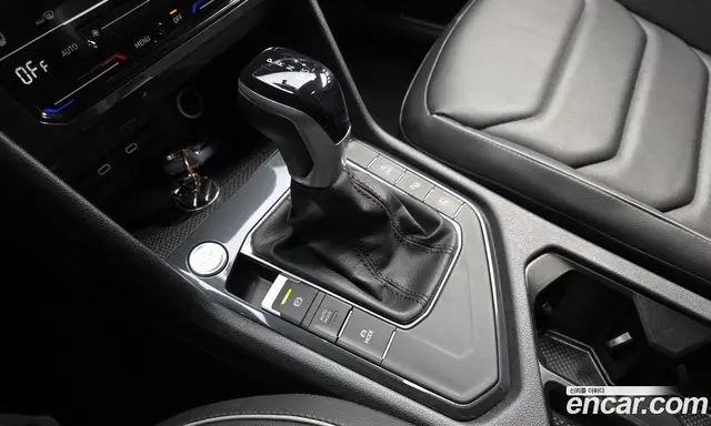 Volkswagen Tiguan 2023 2.0 автомат (гидро), миниатюра 9