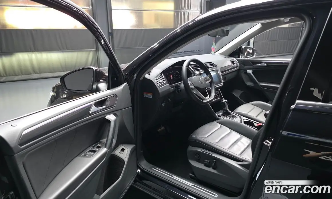 Volkswagen Tiguan 2023 2.0 автомат (гидро), фото 10