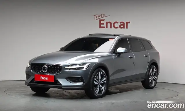 Volvo V60, 2021, 72 371 км