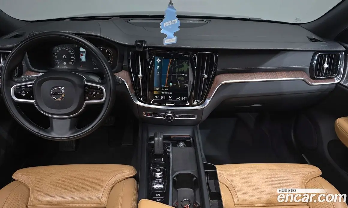 Volvo V60 2021 2.0 автомат (гидро), фото 7