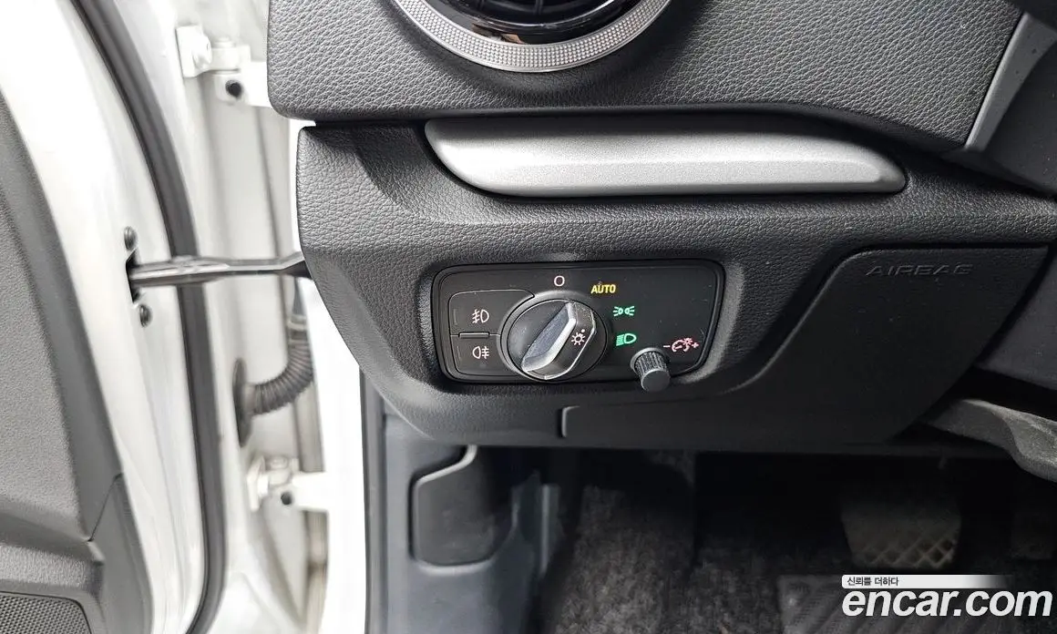 Audi A3 2016 2.0 автомат (гидро), фото 19