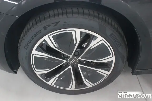 Audi A5 2025 2.0 автомат (гидро), миниатюра 5
