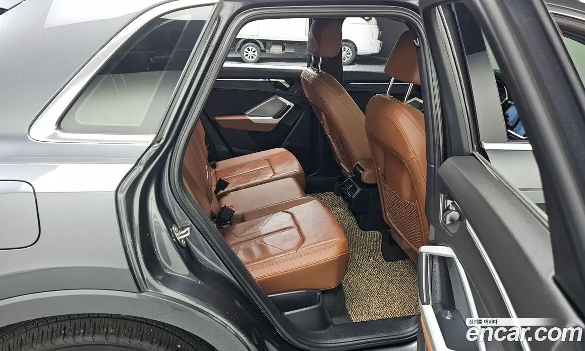 Audi Q3 2022 2.0 автомат (гидро), фото 11