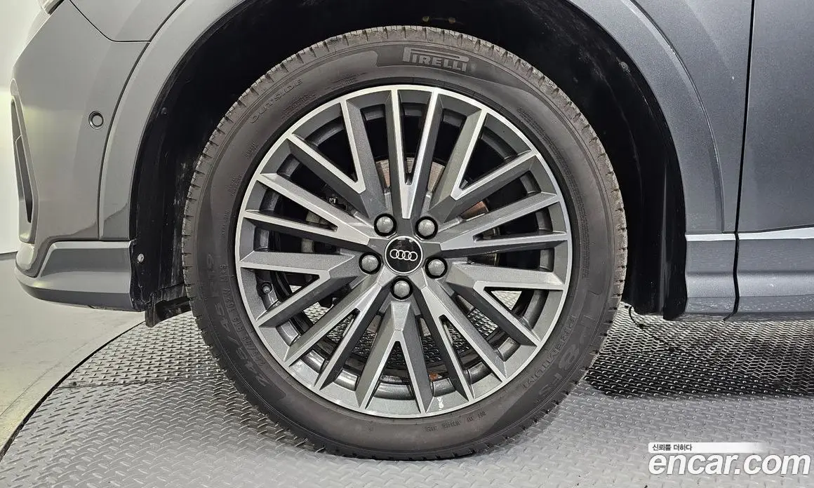 Audi Q3 2022 2.0 автомат (гидро), фото 5
