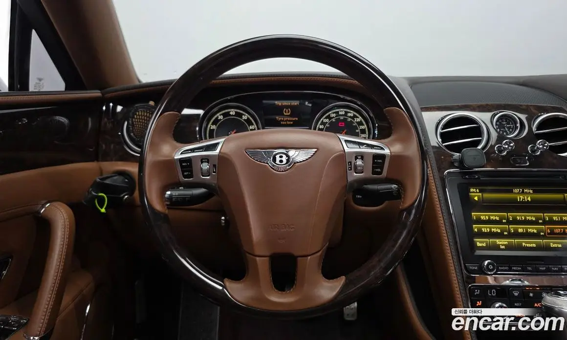 Bentley Flying Spur 2014 4.0 автомат (гидро), фото 13 Bentley Flying Spur 2014 4.0 автомат (гидро), фото 13