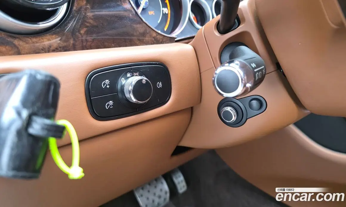 Bentley Flying Spur 2014 4.0 автомат (гидро), фото 16 Bentley Flying Spur 2014 4.0 автомат (гидро), фото 16