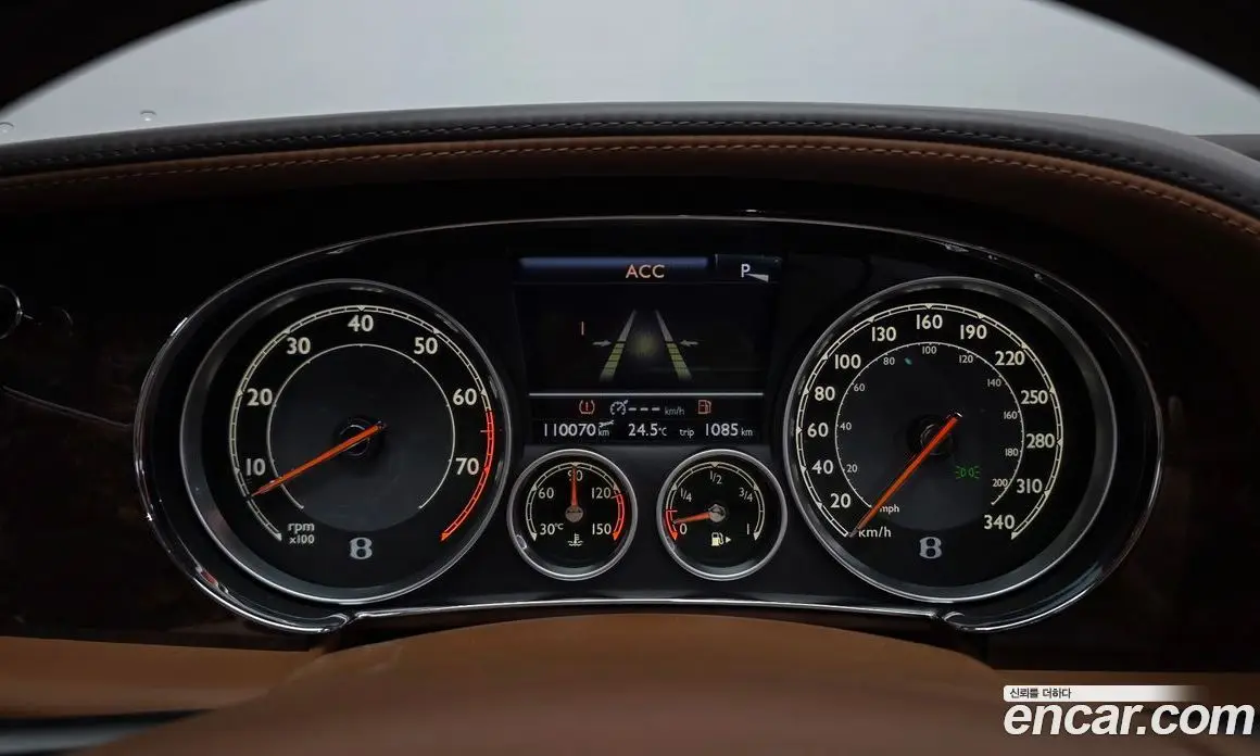 Bentley Flying Spur 2014 4.0 автомат (гидро), фото 8 Bentley Flying Spur 2014 4.0 автомат (гидро), фото 8
