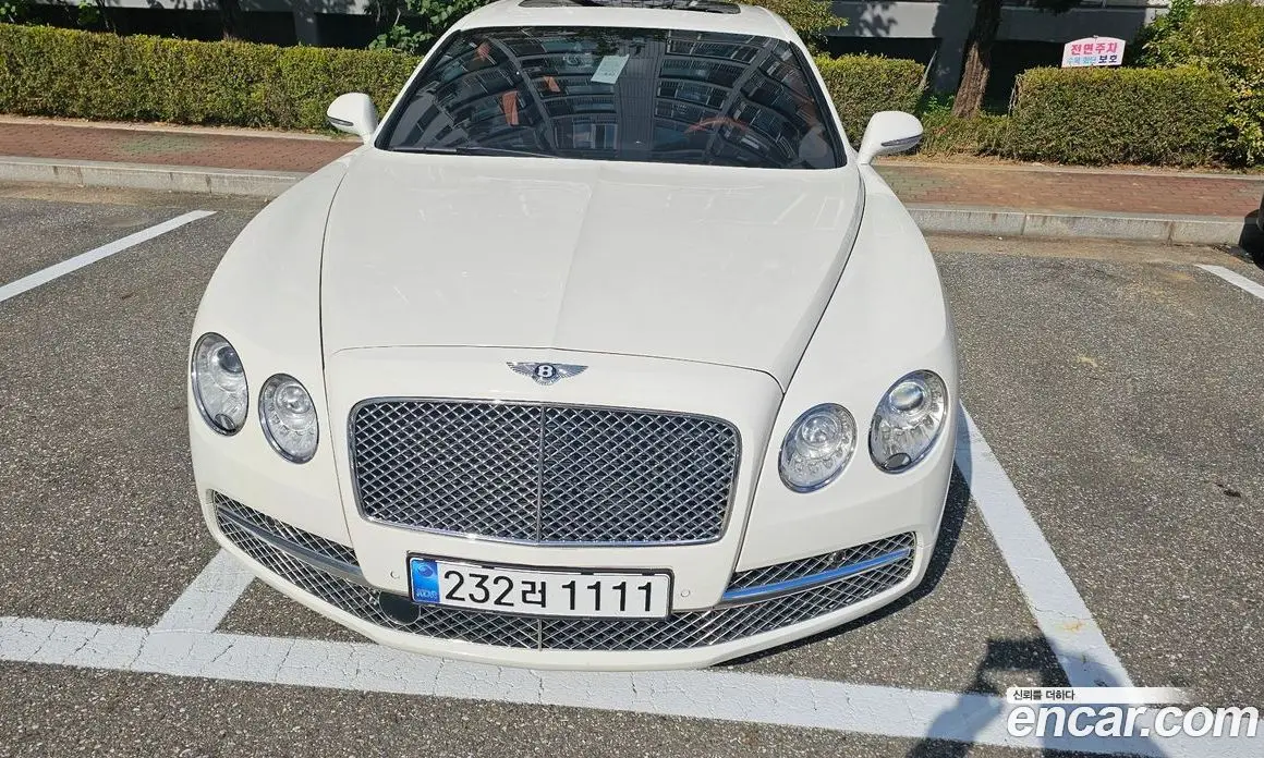 Bentley Flying Spur 2016 4.0 автомат (гидро), фото 1 Bentley Flying Spur 2016 4.0 автомат (гидро), фото 1