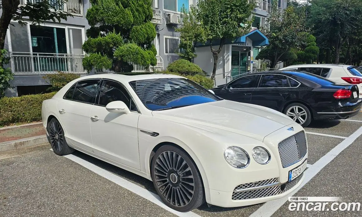 Bentley Flying Spur 2016 4.0 автомат (гидро), фото 11 Bentley Flying Spur 2016 4.0 автомат (гидро), фото 11