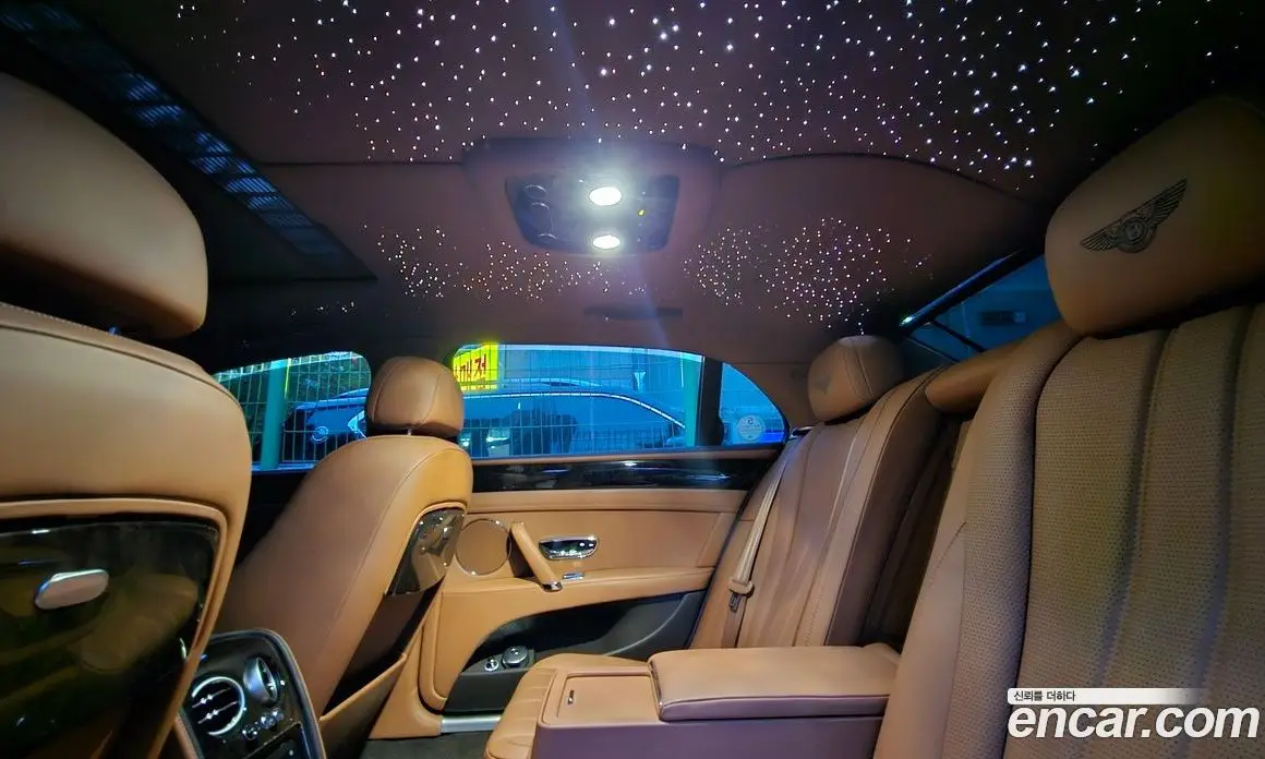 Bentley Flying Spur 2016 4.0 автомат (гидро), фото 4 Bentley Flying Spur 2016 4.0 автомат (гидро), фото 4