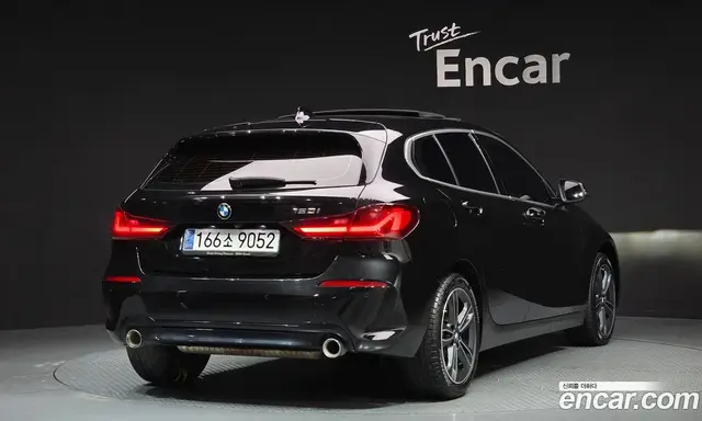 BMW 1 серия 2022 2.0 автомат (гидро), миниатюра 2