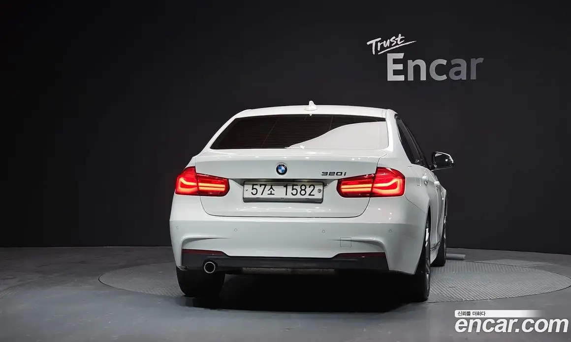 BMW 3 серия 2016 2.0 автомат (гидро), фото 4