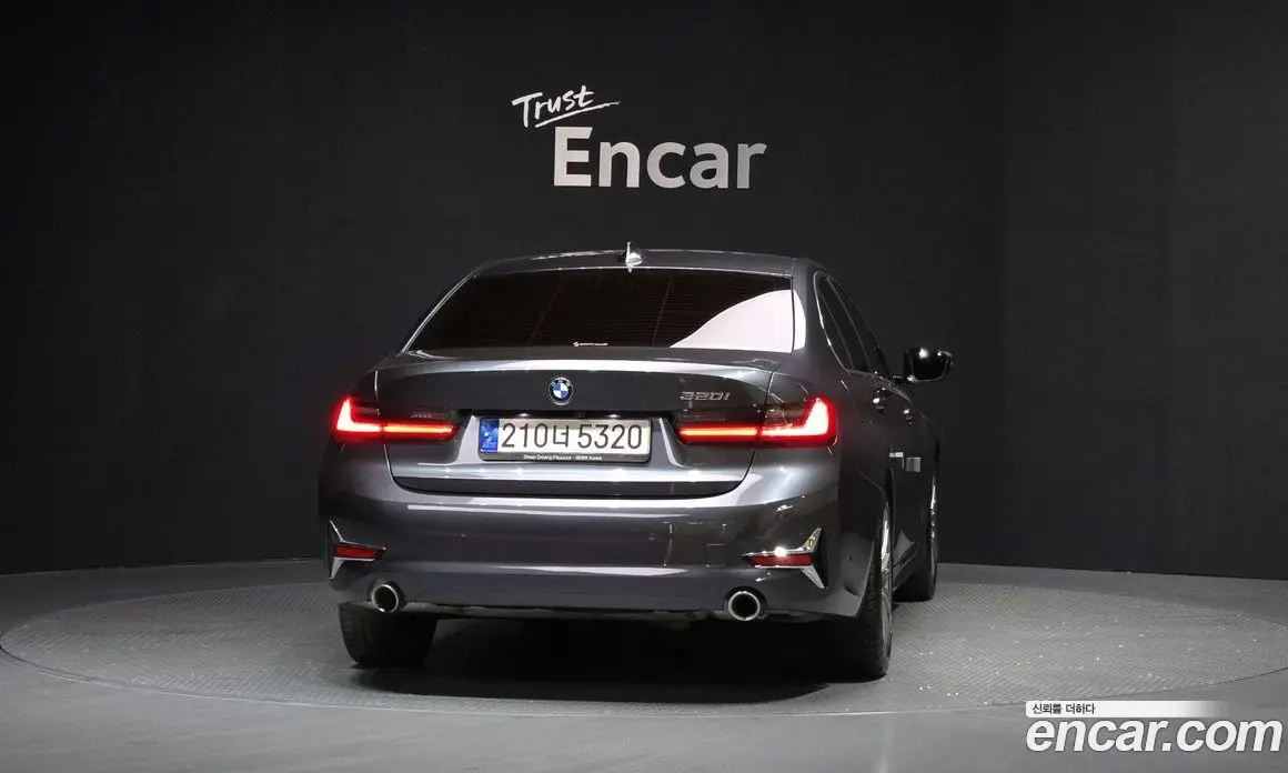 BMW 3 серия 2021 2.0 автомат (гидро), фото 4
