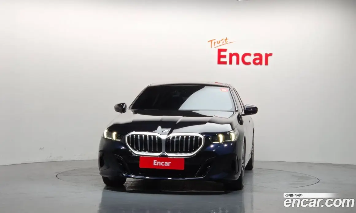 BMW 5 серия 2025 2.0 автомат (гидро), фото 3