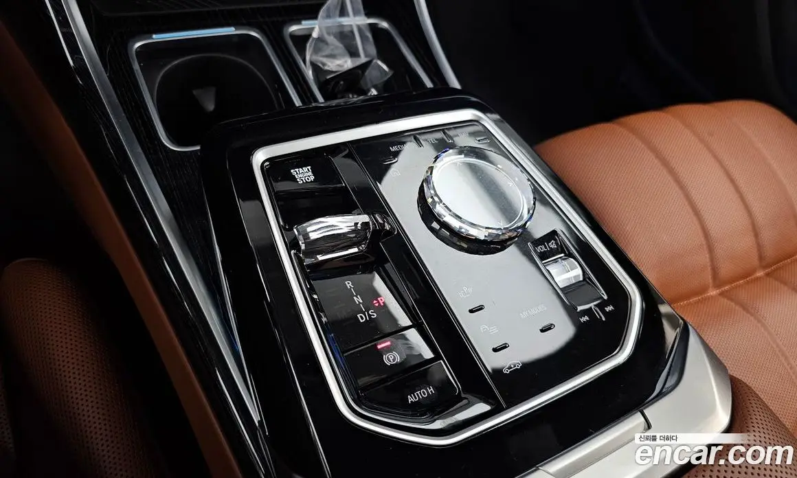 BMW 7 серия 2025 3.0 автомат (гидро), фото 12