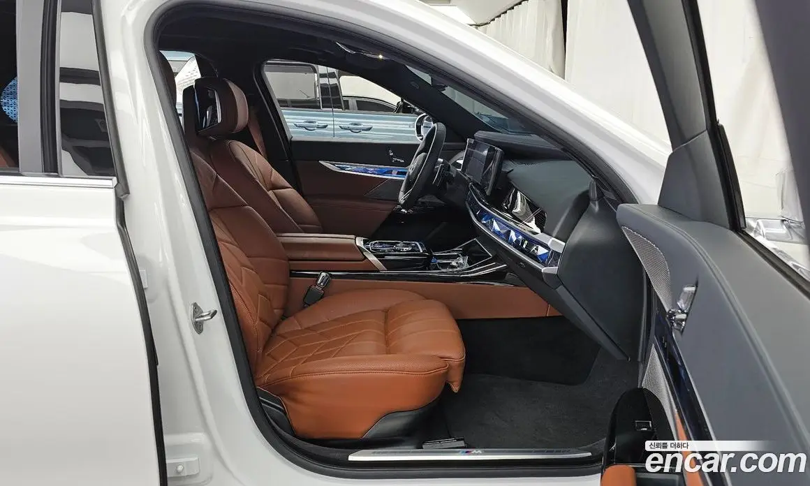 BMW 7 серия 2025 3.0 автомат (гидро), фото 17