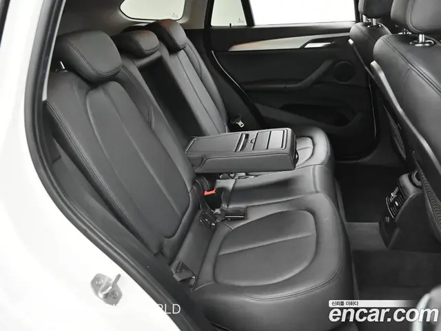 BMW X1 2016 2.0 автомат (гидро), миниатюра 12