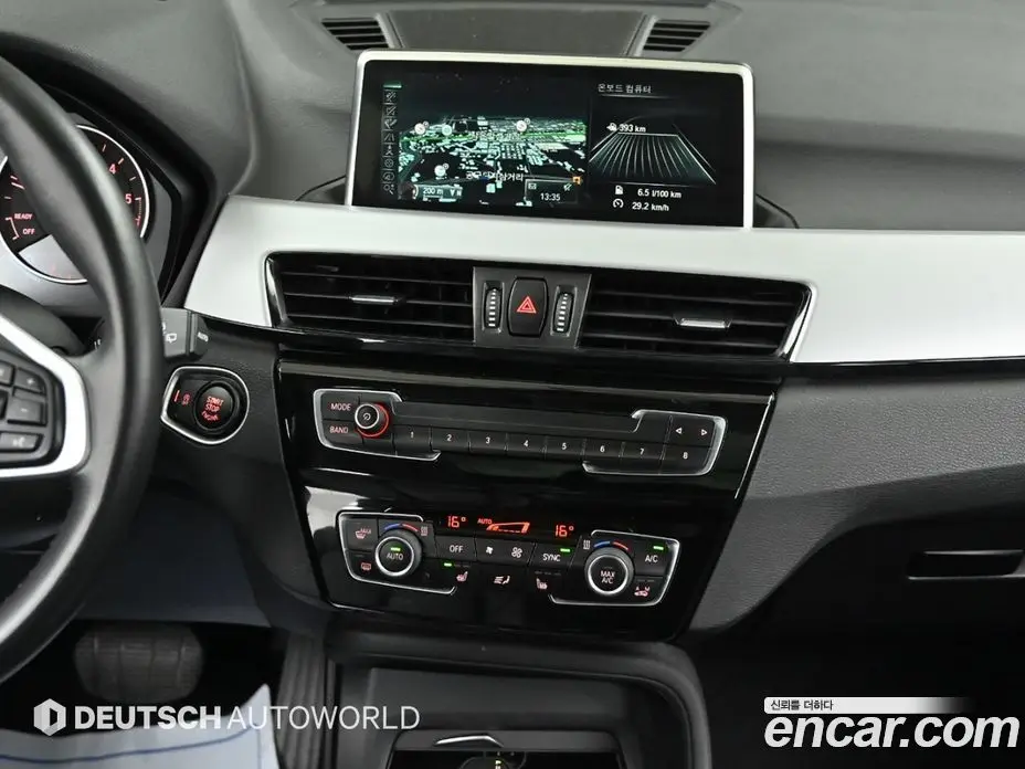 BMW X1 2016 2.0 автомат (гидро), фото 14