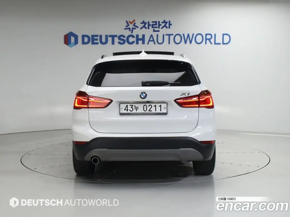 BMW X1 2016 2.0 автомат (гидро), фото 4