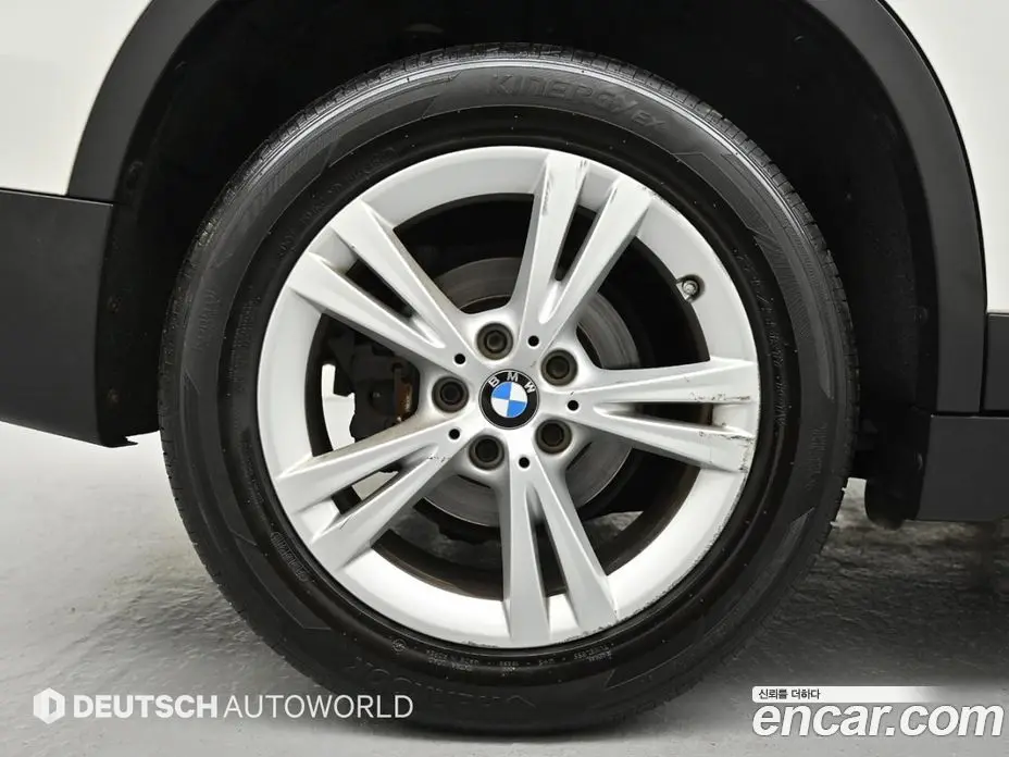 BMW X1 2016 2.0 автомат (гидро), фото 5