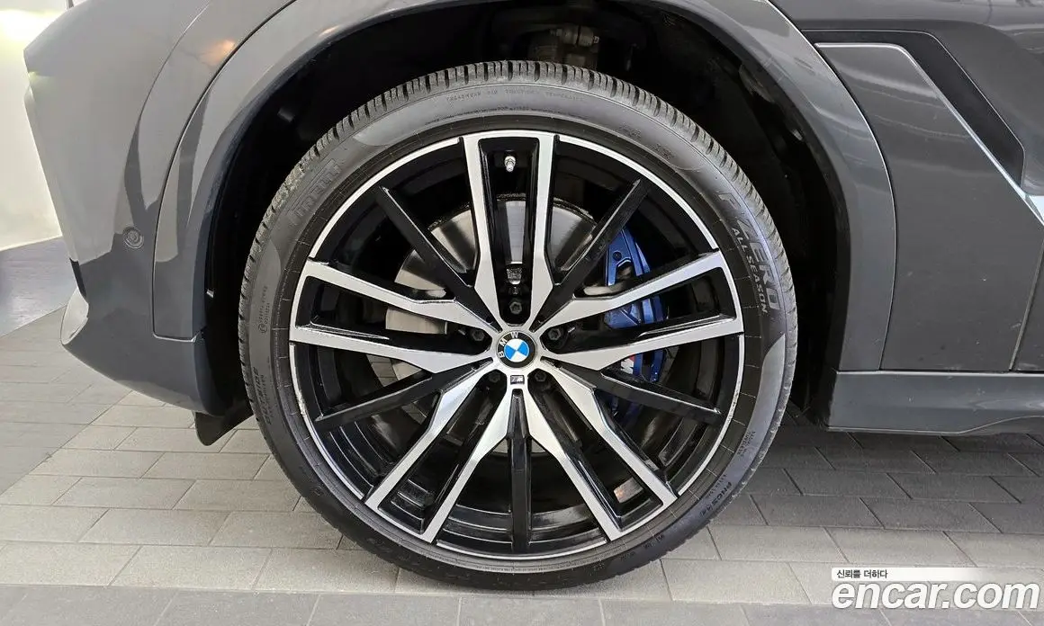 BMW X6 2023 3.0 автомат (гидро), фото 5