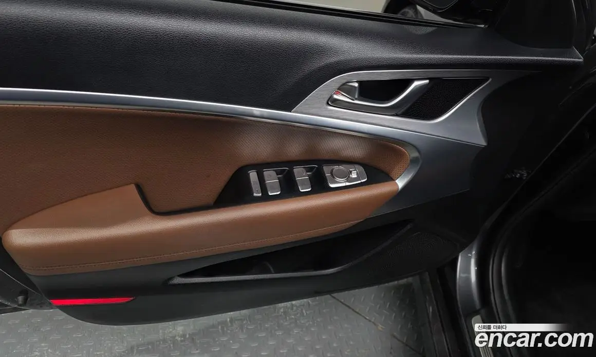 Genesis G70 2020 2.0 автомат (гидро), фото 30
