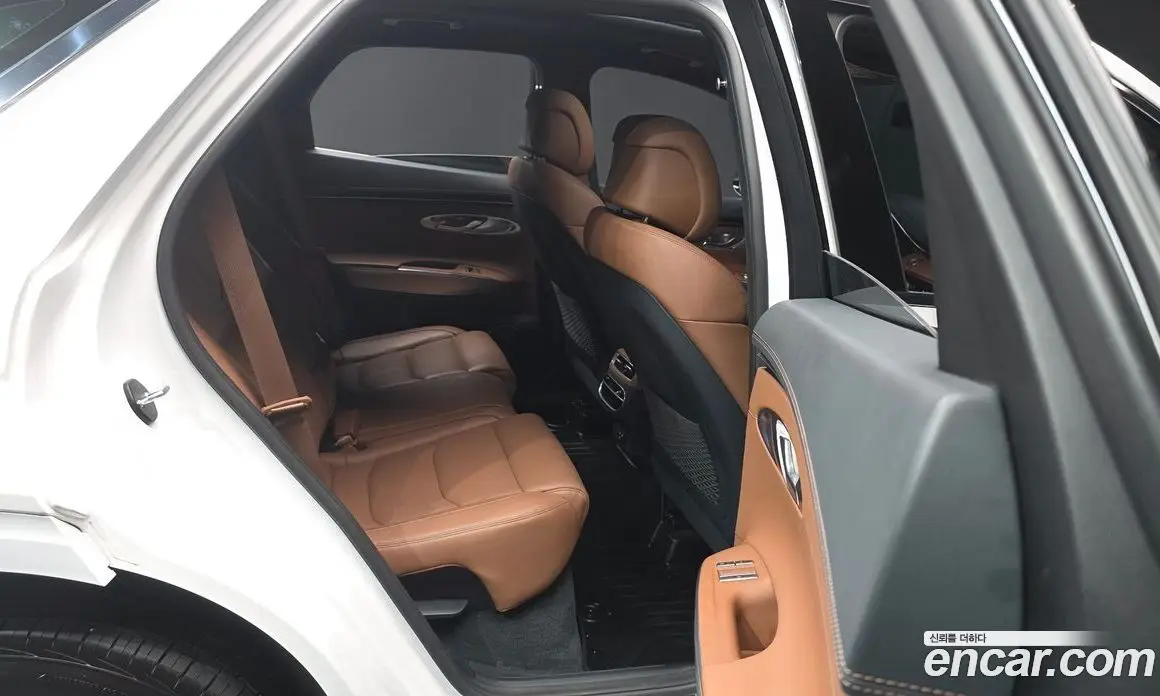 Genesis GV70 2021 2.5 автомат (гидро), фото 18