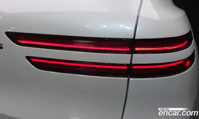 Genesis GV70 2021 2.5 автомат (гидро), миниатюра 9