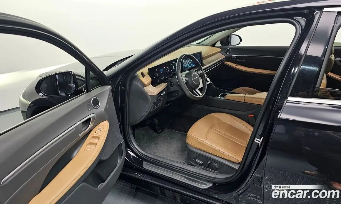 Hyundai Sonata 2023 2.0 автомат (гидро), фото 13