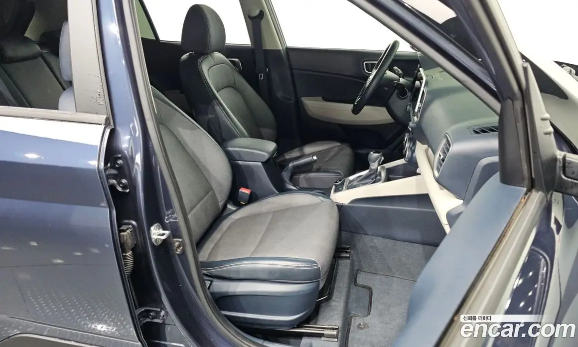 Hyundai Venue 2020 1.6 автомат (гидро), фото 16