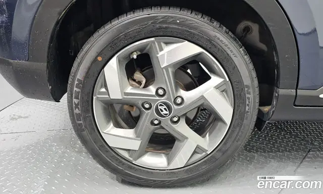 Hyundai Venue 2020 1.6 автомат (гидро), миниатюра 5