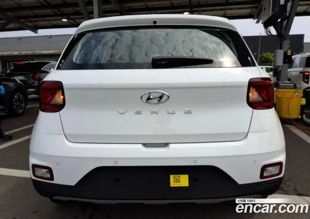 Hyundai Venue 2026 1.6 автомат (гидро), миниатюра 3