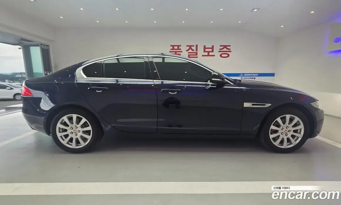 Jaguar XE 2017 2.0 автомат (гидро), фото 5 Jaguar XE 2017 2.0 автомат (гидро), фото 5