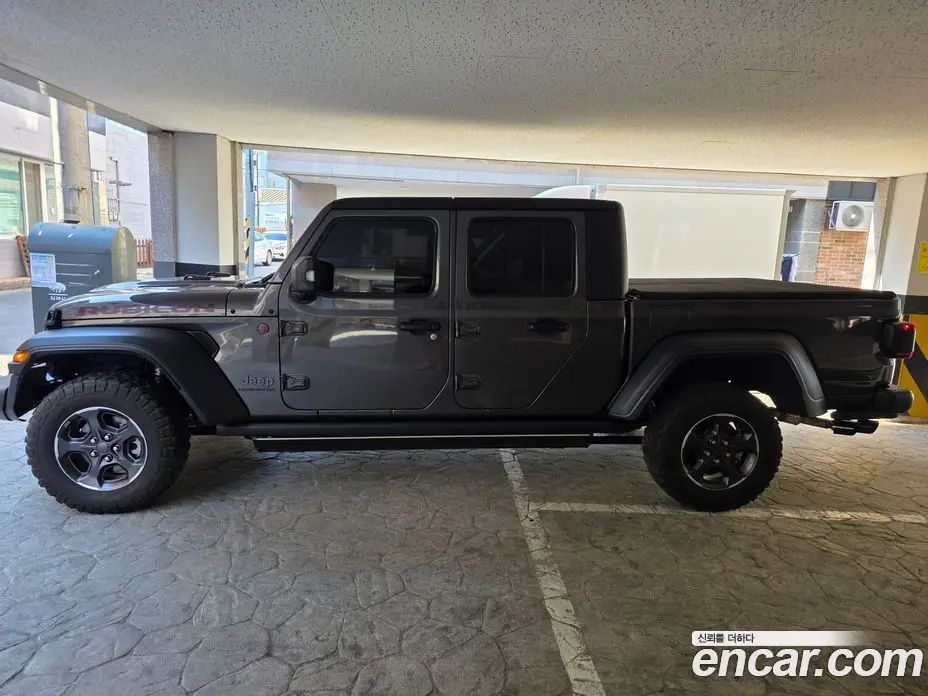 Jeep Gladiator 2020 3.6 автомат (гидро), фото 5