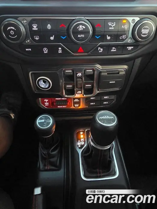 Jeep Gladiator 2020 3.6 автомат (гидро), фото 9