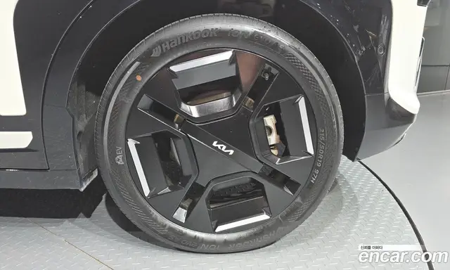 Kia EV3 2024 0.2 автомат (гидро), миниатюра 7