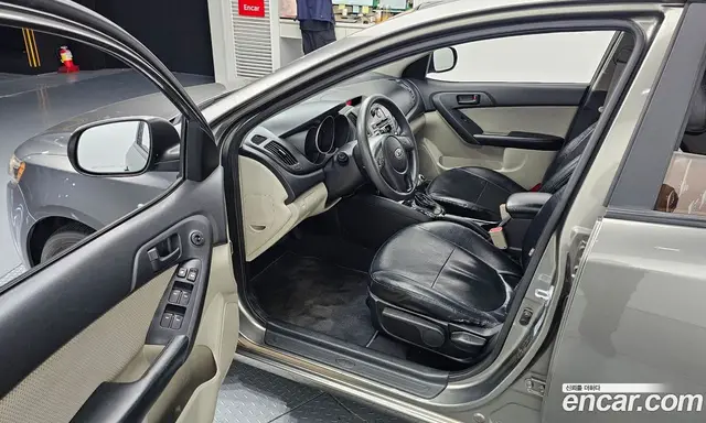 Kia Porte 2011 1.6 автомат (гидро), миниатюра 10