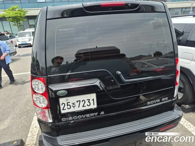 Land Rover Discovery 2013 3.0 автомат (гидро), миниатюра 3